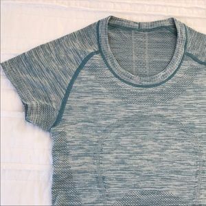 LULULEMON SWIFTLY TECH short sleeve; size 2